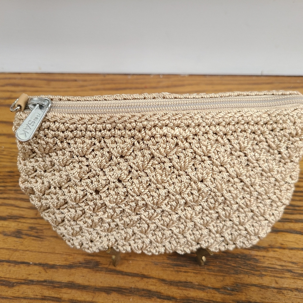 THE SAK Brown Crochet Makeup Travel Toiletry Case